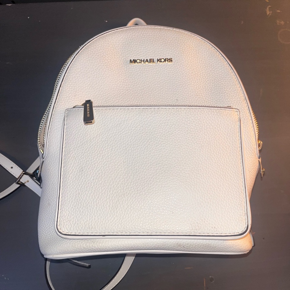 Micheal Kors mini backpack
Good condition